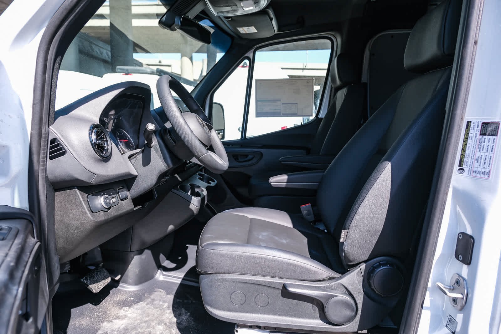 New 2026 Arctic+White Mercedes-Benz Cargo 144 WB  RWD 2.0L 4-Cylinder image 23