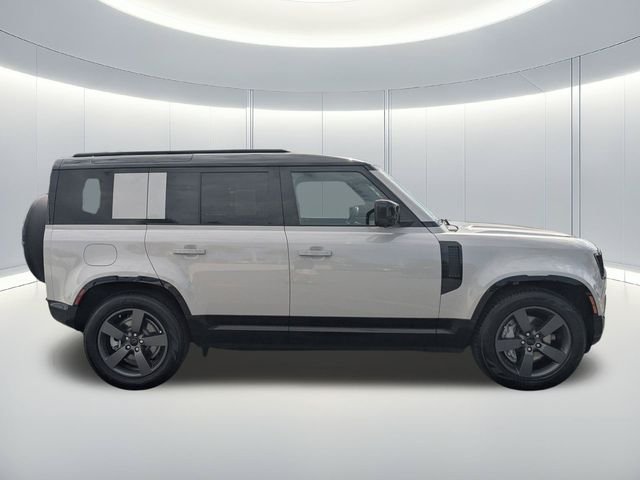 Used 2026 Gray Land Rover X-Dynamic SE image 6
