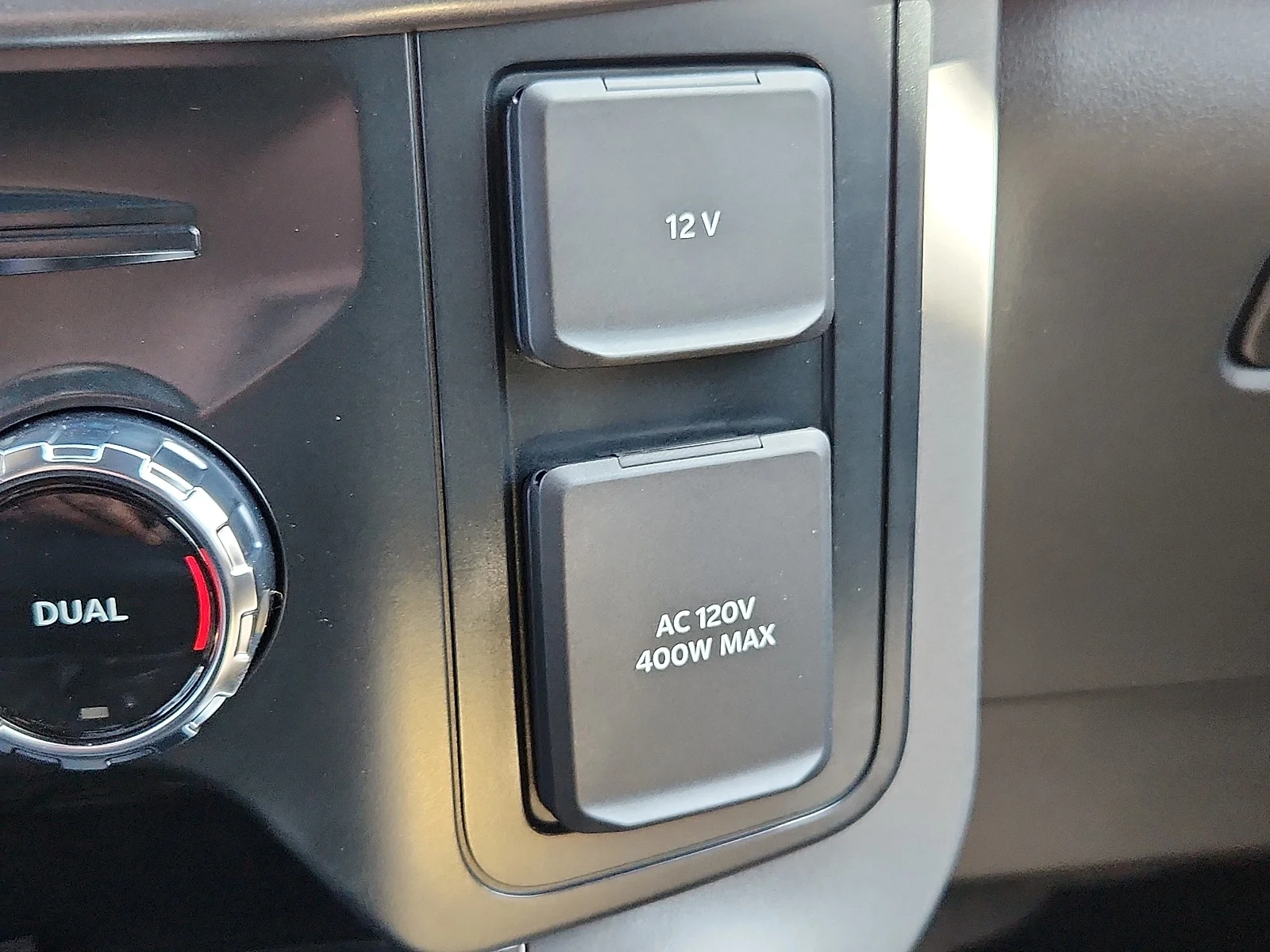 New 2026 Oxford White Ford XLT image 19