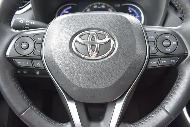 Used 2024 White Toyota XLE image 20