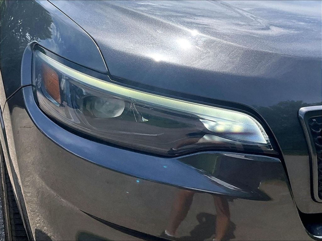Used 2020 Gray Jeep Limited image 32