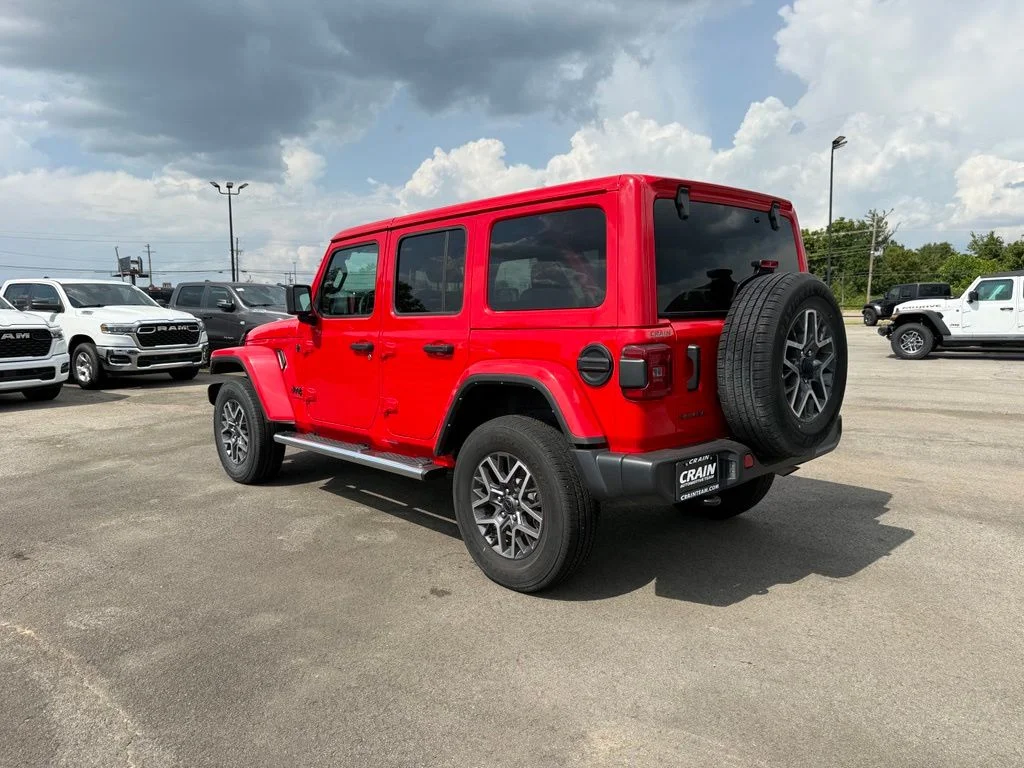 Used 2025 Red Jeep Sahara image 5