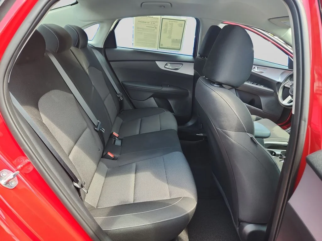 Used 2024 Red Kia LXS image 18