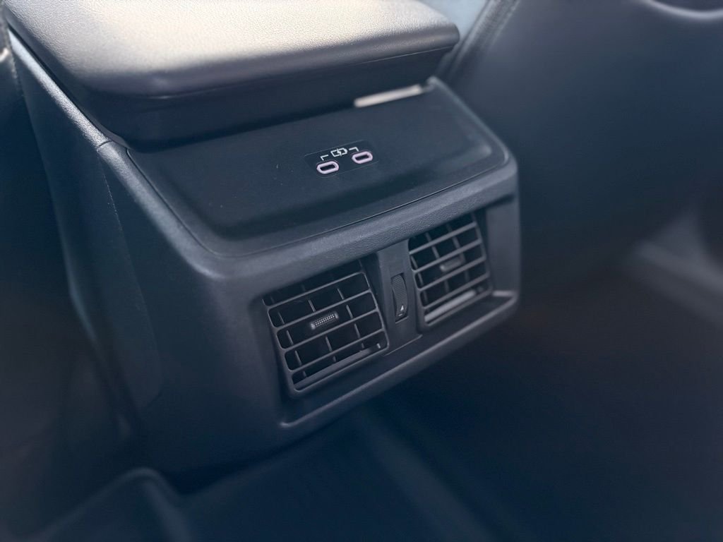 2026 Toyota bZ XLE - Photo 21