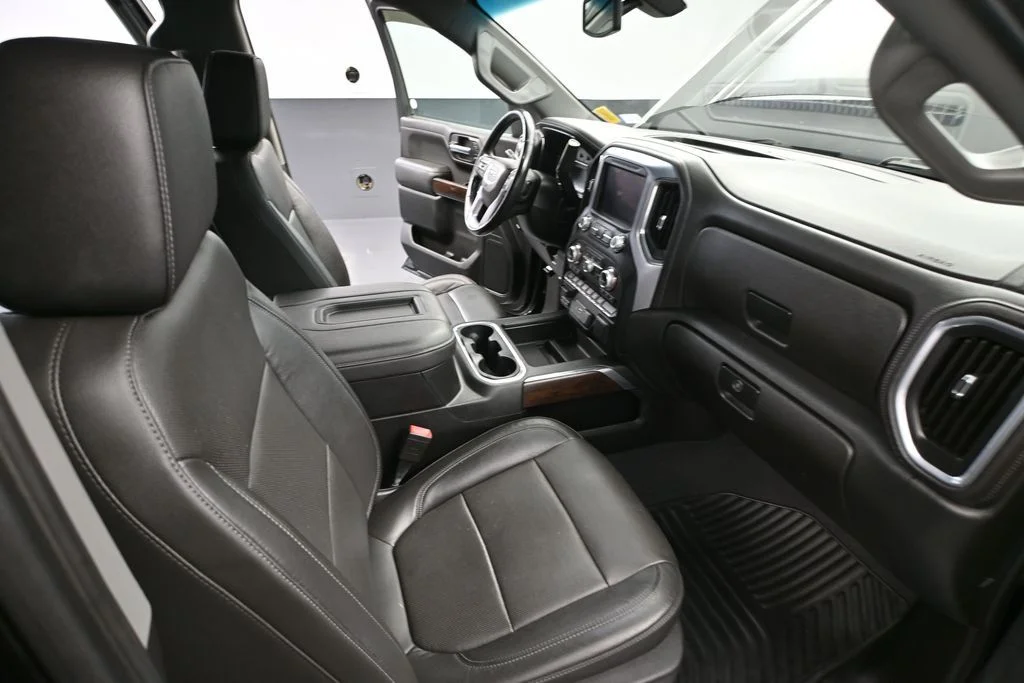 Used 2020 Black GMC SLT image 51