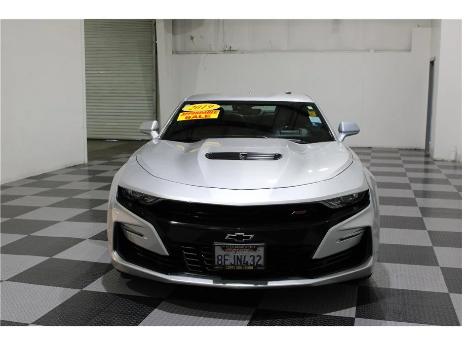 Used 2019 Silver Ice Metallic Chevrolet 2SS image 2
