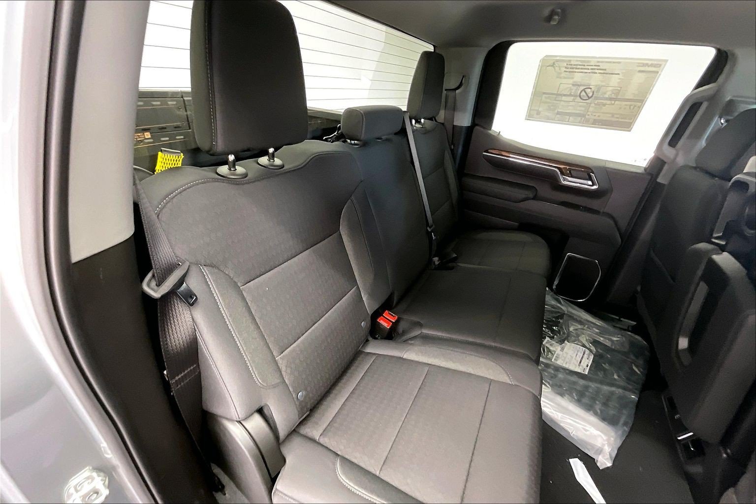 2026 GMC Sierra 1500 SLE - Photo 10