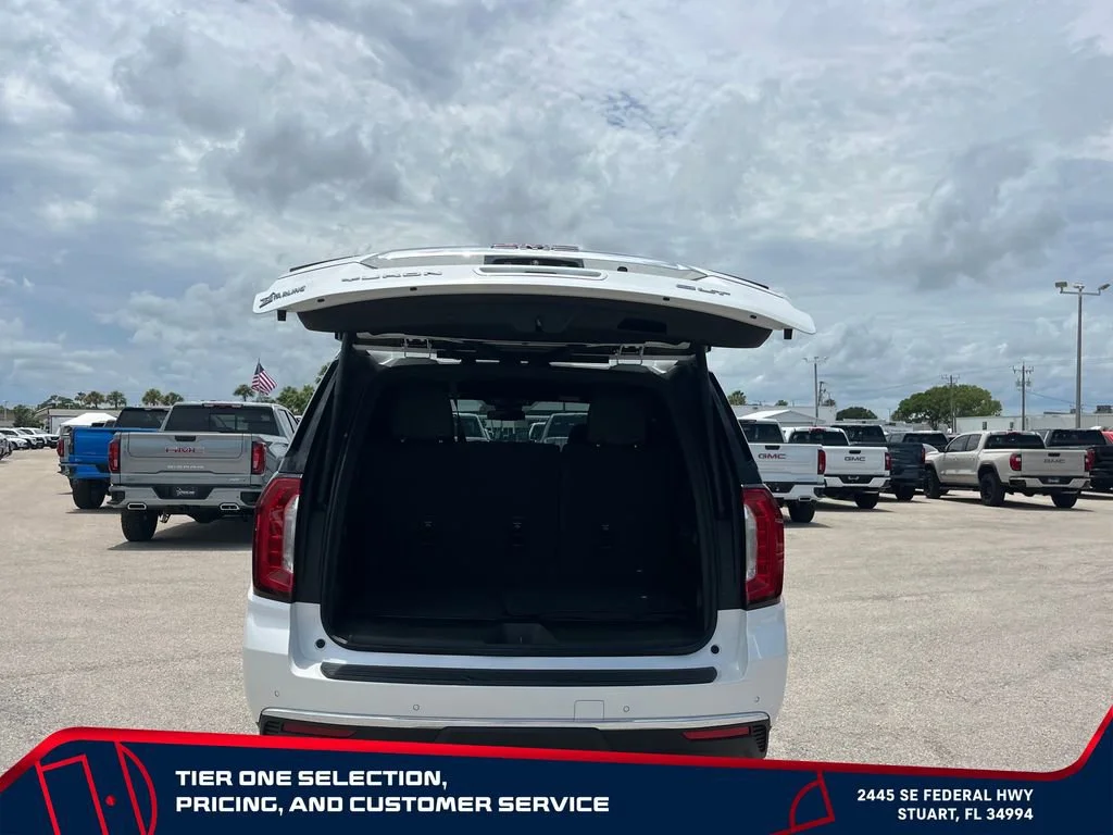 Used 2024 White Frost Tricoat GMC SLT image 17