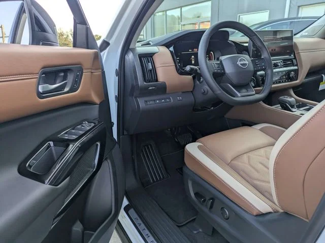 New 2026 Everest White Pearl TriCoat Nissan Platinum image 23