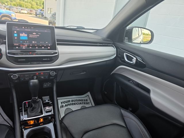 Used 2024 White Jeep Limited image 13