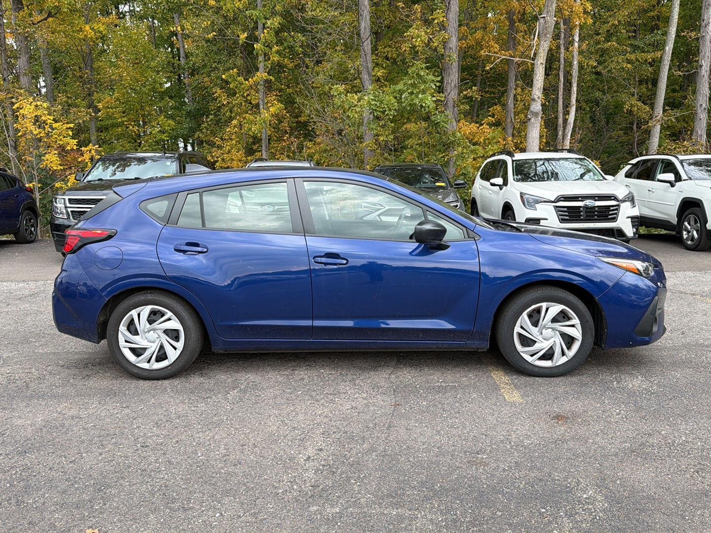 Used 2024 Sapphire Blue Pearl Subaru  image 7