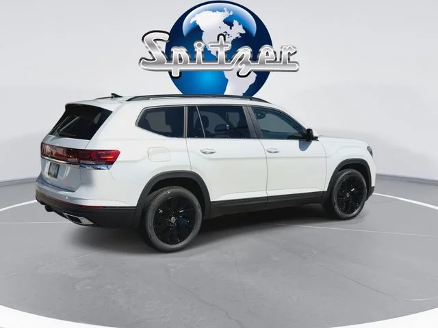 New 2026 White Volkswagen 2.0T SE w/Technology image 4