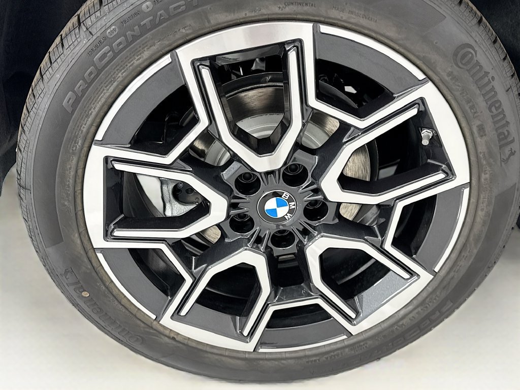 Used 2026 Gray Metallic BMW xDrive28i image 32