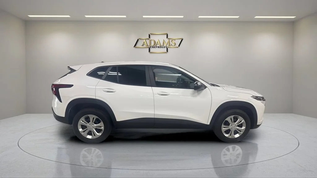 2026 Chevrolet Trax LS - Photo 8