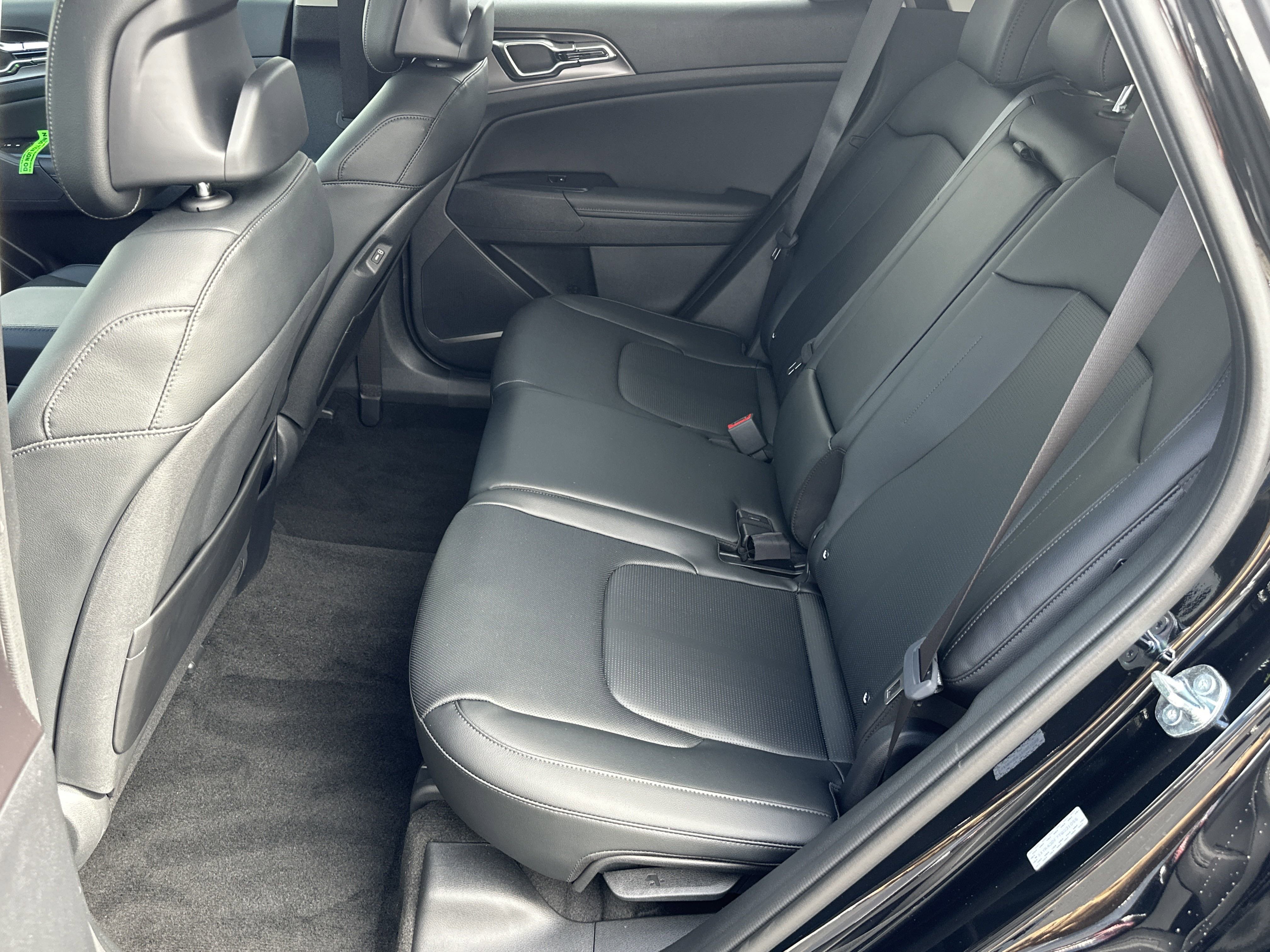 2026 Kia Sportage SX - Photo 23