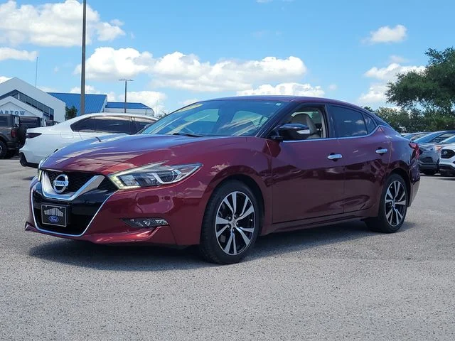 Used 2017 Red Nissan 3.5 SV image 31