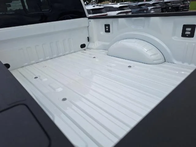 New 2026 Star White Metallic Tri-Coat Ford F-250® King Ranch® image 43