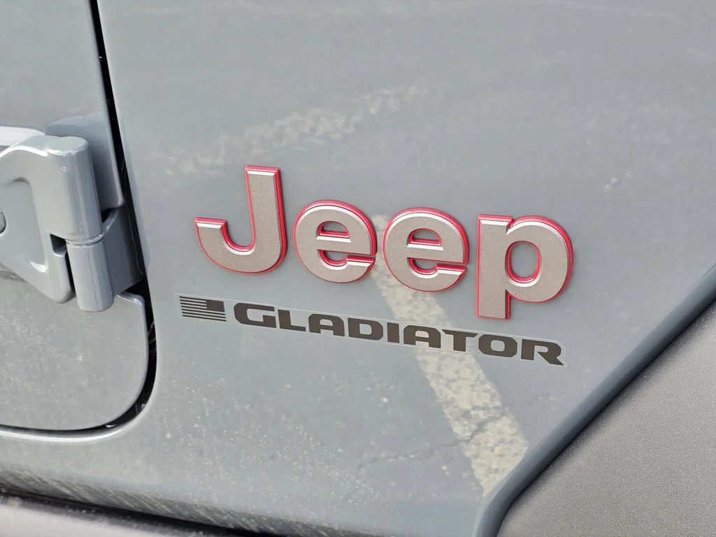 New 2026 Anvil Clear-Coat Exterior Paint Jeep Rubicon image 6