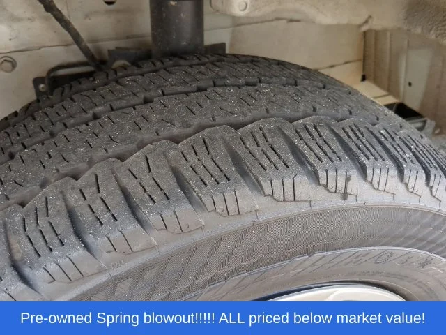 Used 2025 White Ford XL image 19