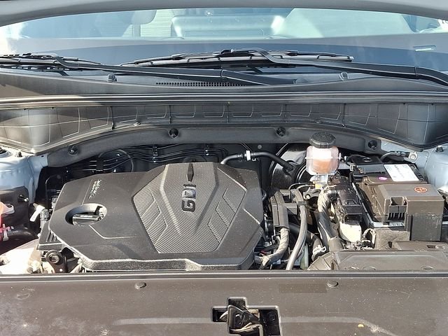 Used 2022 Silver Kia LX image 29