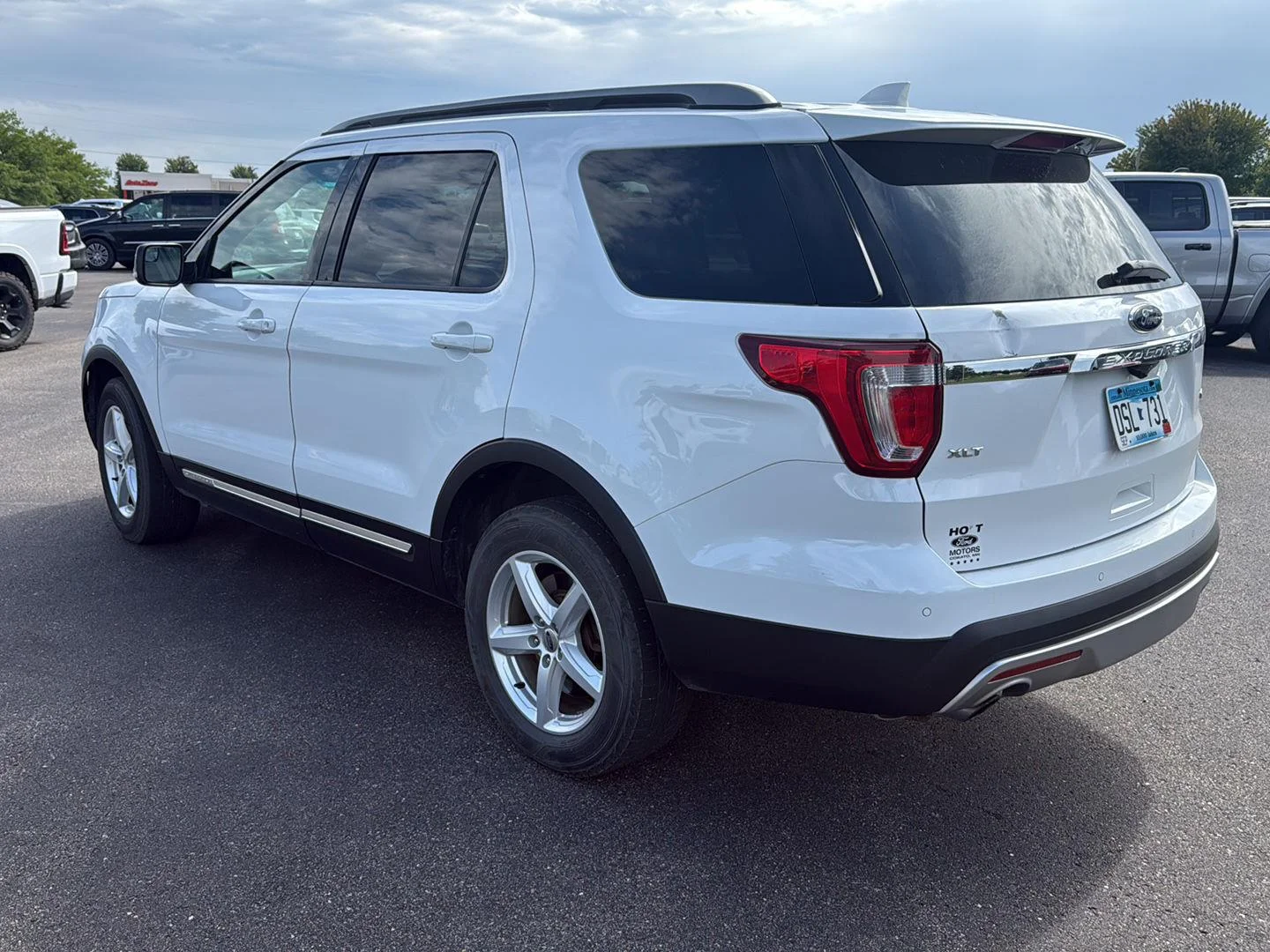 Used 2017 Ruby Red Metallic Tinted Clearcoat Ford XLT image 3