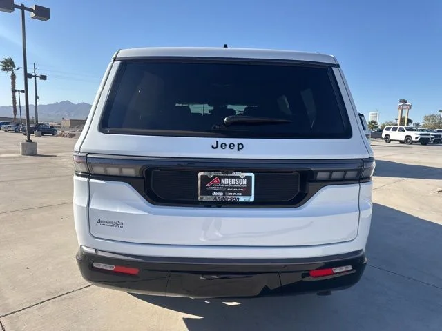 New 2026 White Jeep Summit Obsidian image 4
