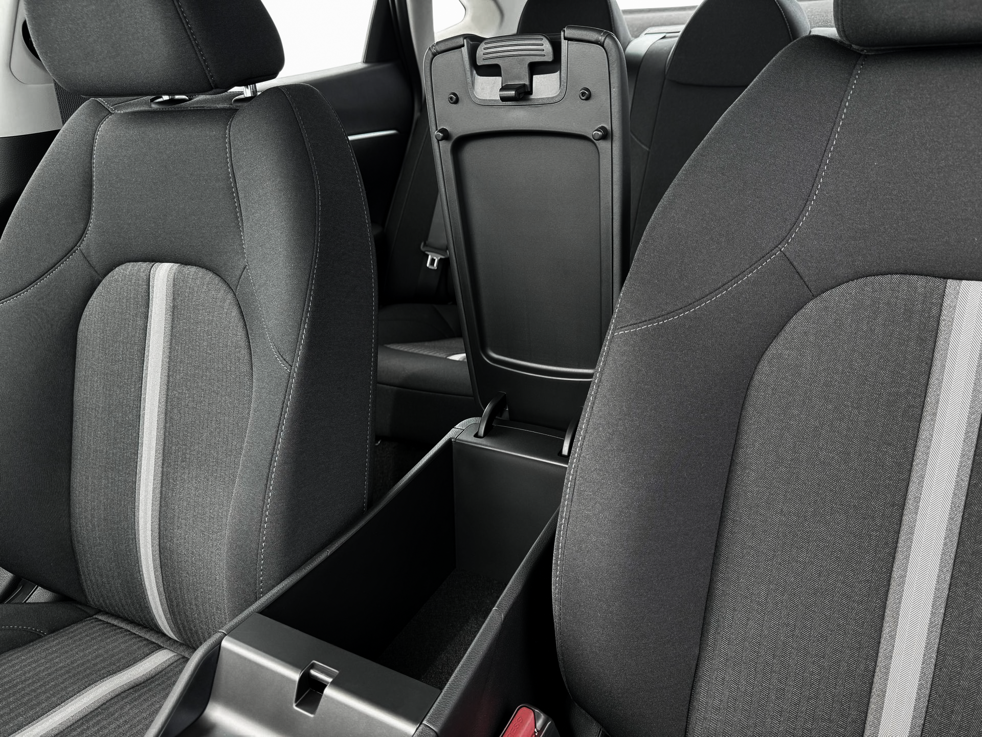 2025 Hyundai Sonata SE - Photo 18