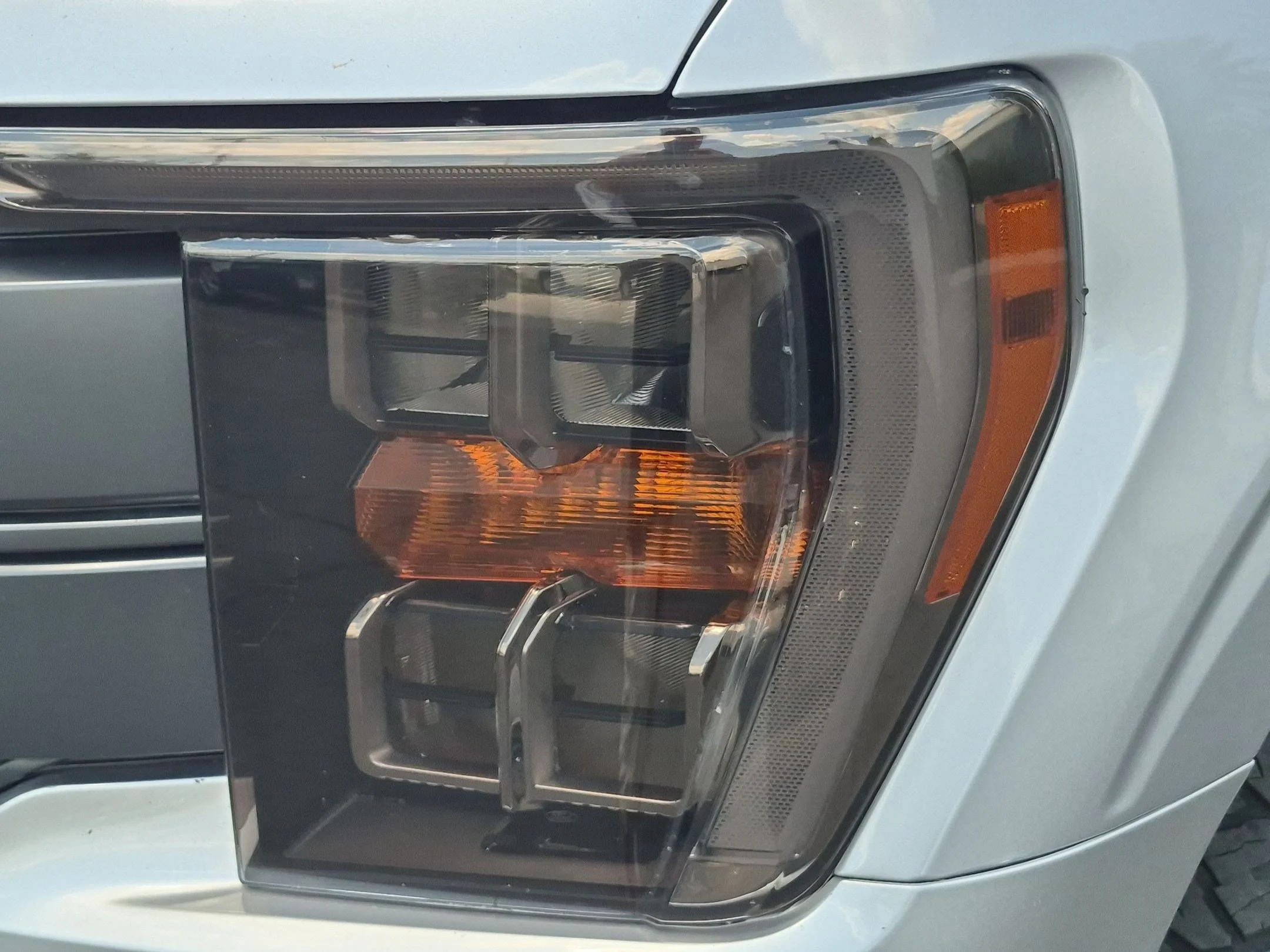 Used 2021 Silver Metallic Ford LARIAT image 10