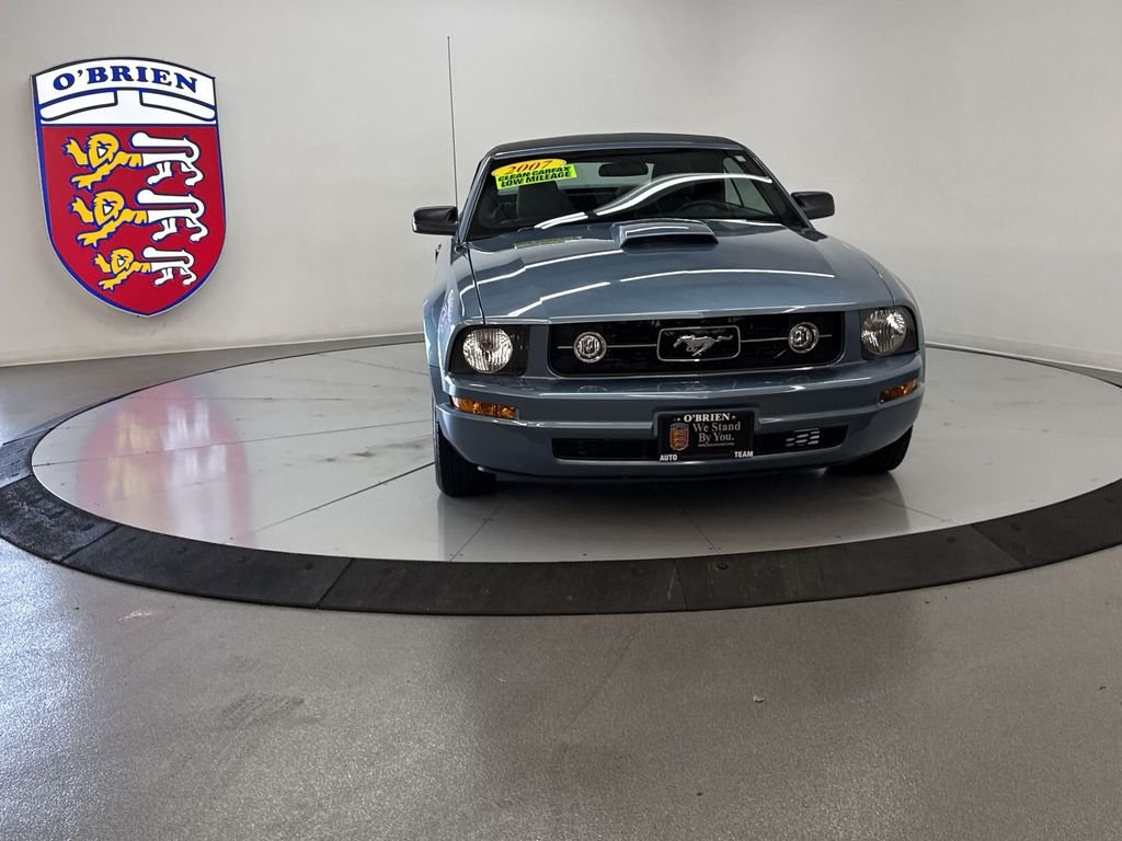 Used 2007 Blue Ford V6 Deluxe image 10