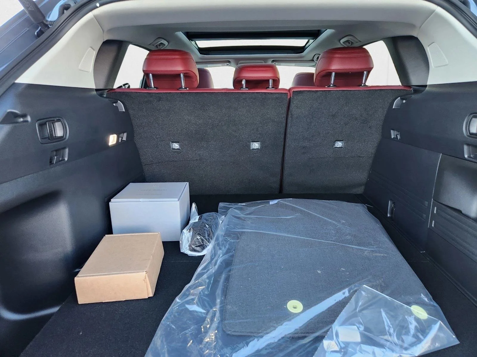 2025 Mazda CX-50 Premium - Photo 18