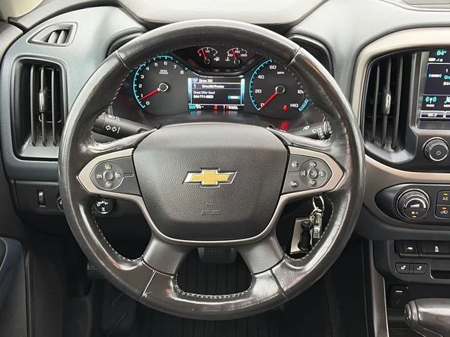 Used 2018 Black Chevrolet Z71 image 16