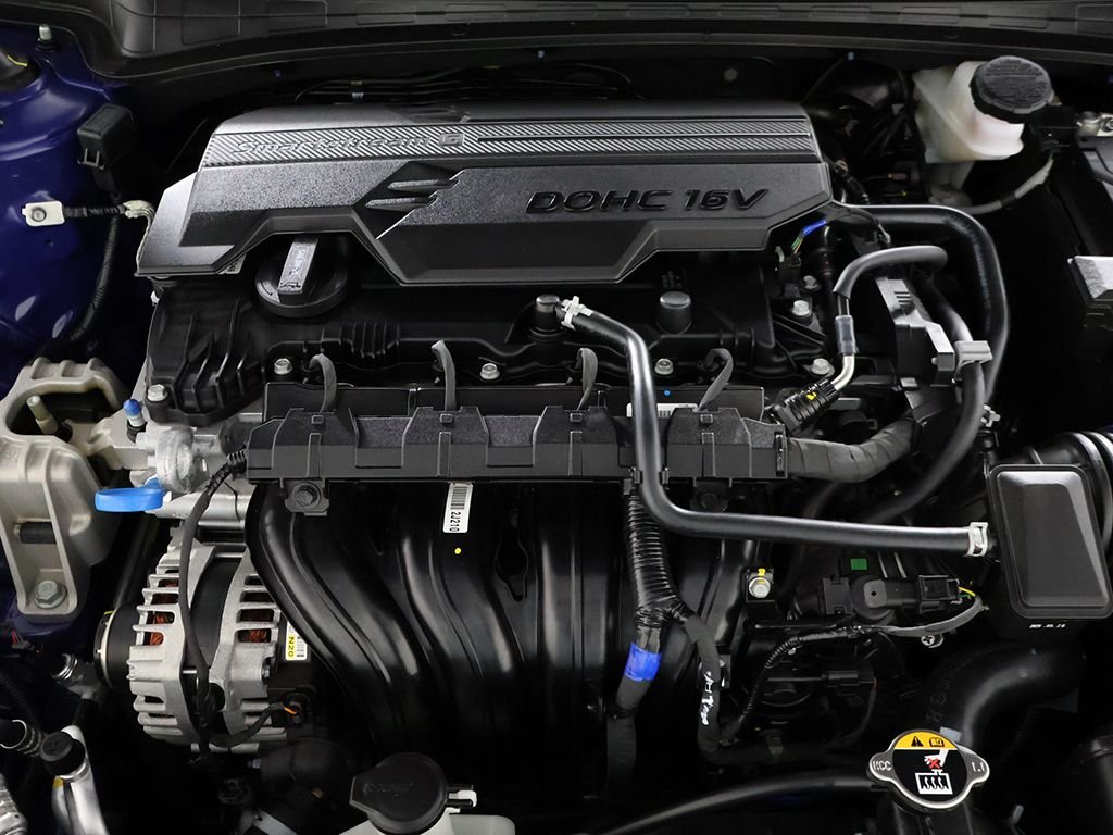 Used 2025 Blue Hyundai SE image 17
