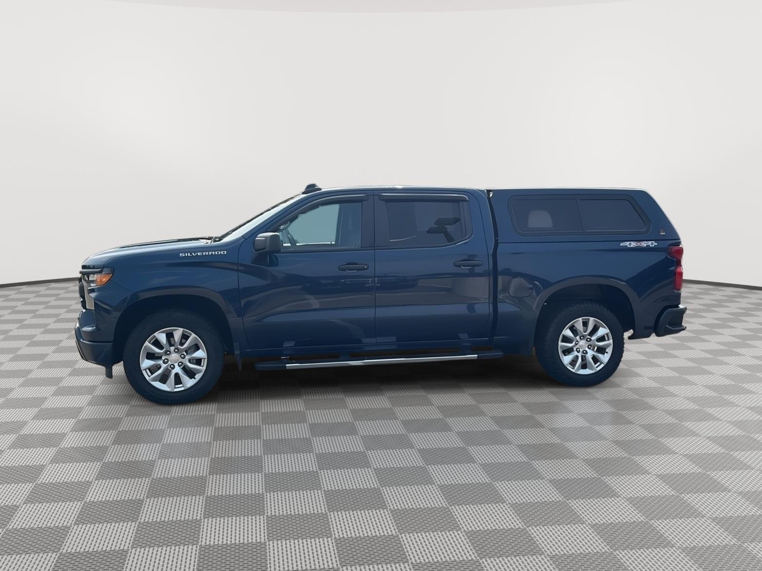 Used 2022 Northsky Blue Metallic Chevrolet Custom image 8