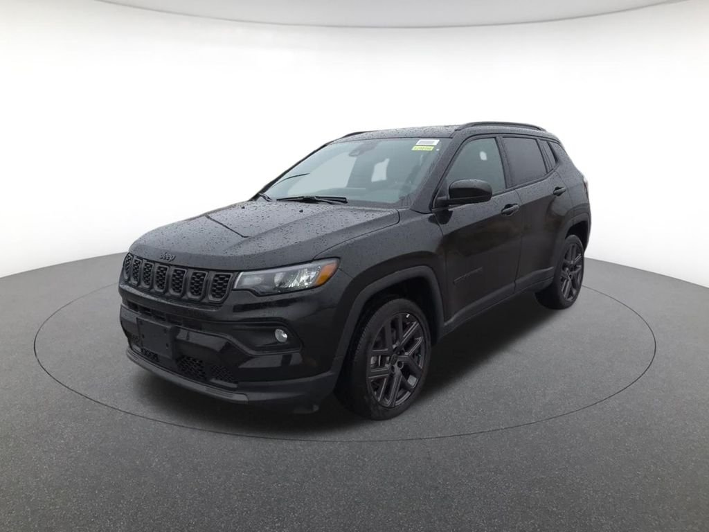 New 2026 Diamond Black Crystal Pearl-Coat Exterior Paint Jeep Latitude image 1