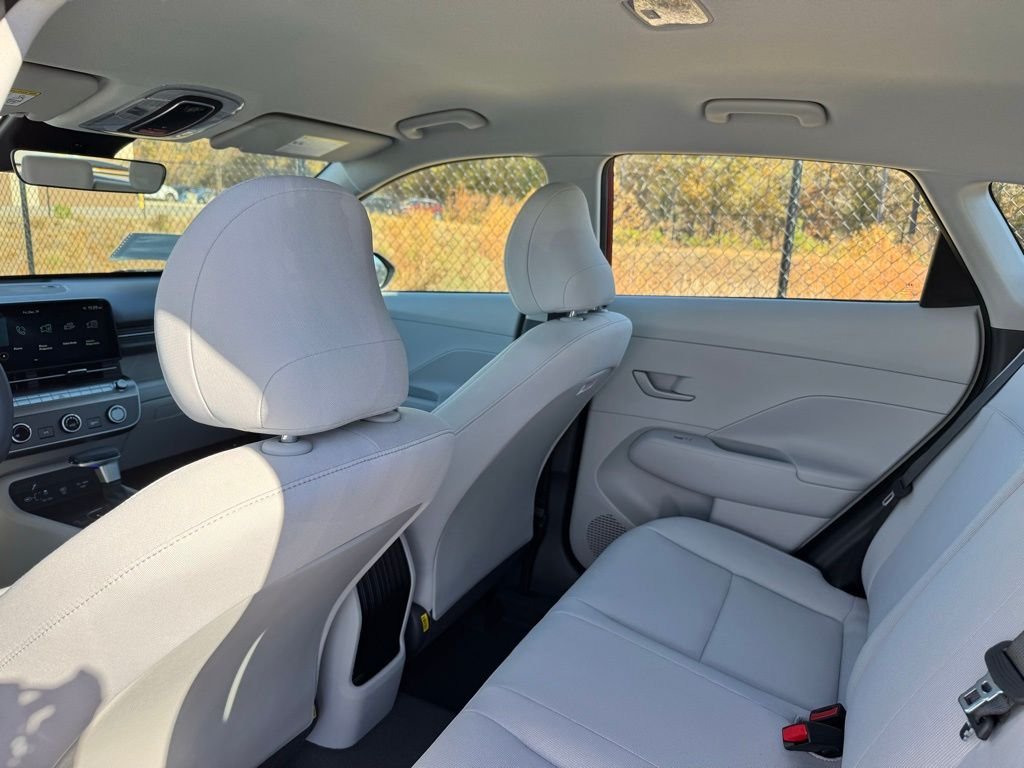 2026 Hyundai Kona SE - Photo 16