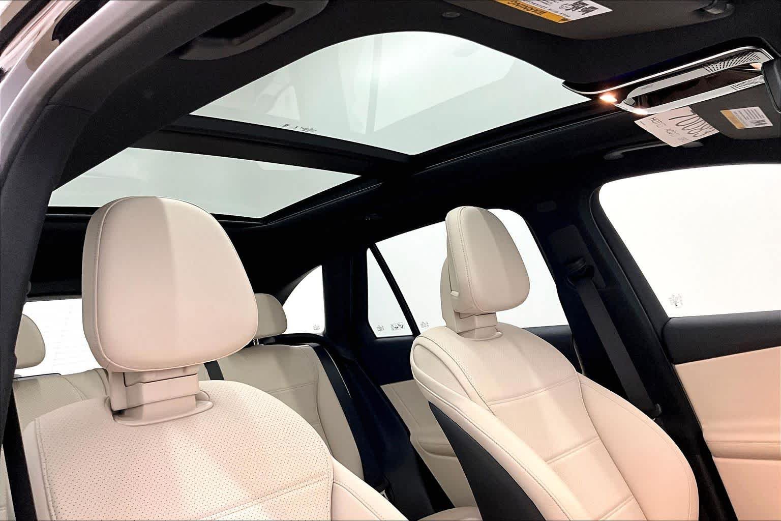 New 2026 Obsidian Black Metallic Mercedes-Benz GLC 300 image 22
