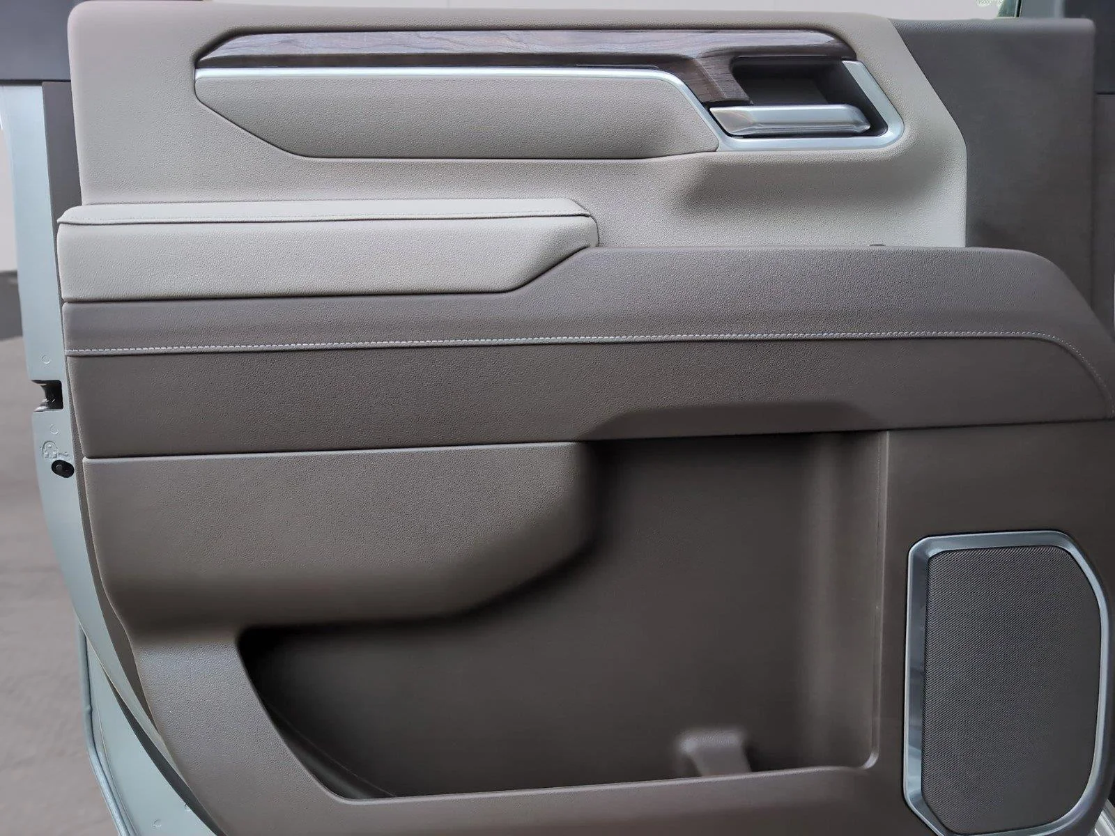 Used 2026 Sterling Gray Metallic Chevrolet LTZ image 31