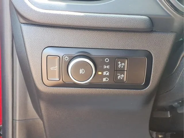 Used 2025  Ford ST-Line Select image 15