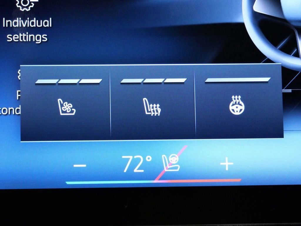 Certified Used 2026 Tanzanite Blue II Metallic BMW xDrive40i image 51