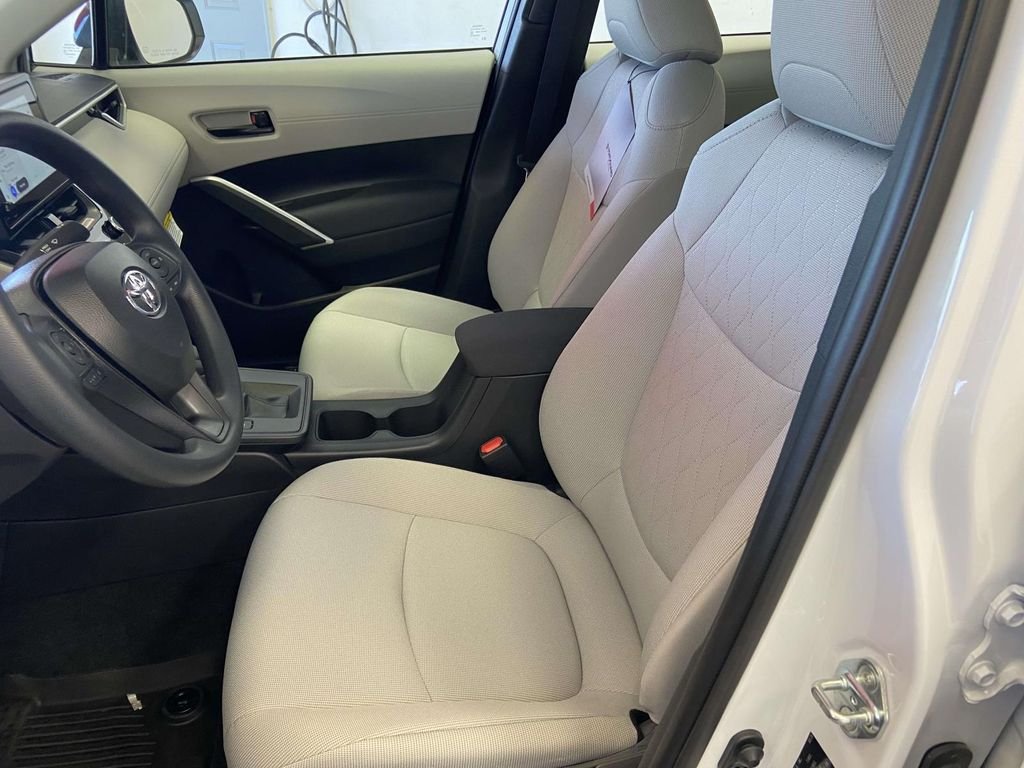 Used 2026 Beige Toyota L image 17