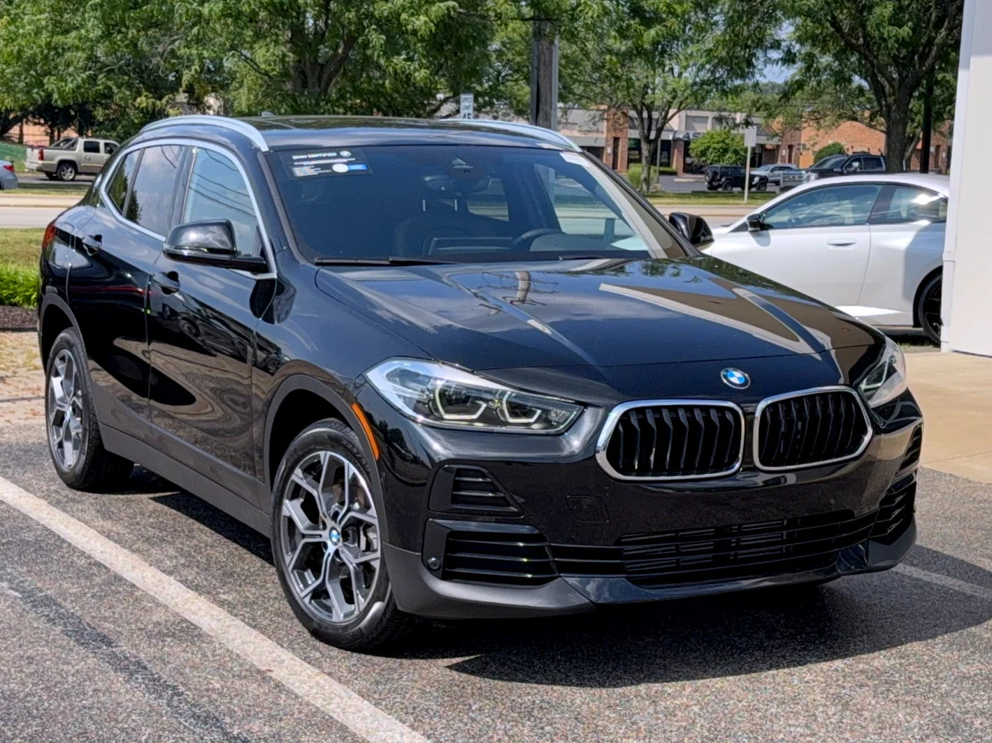Certified Used 2023 Black Sapphire Metallic BMW xDrive28i image 1