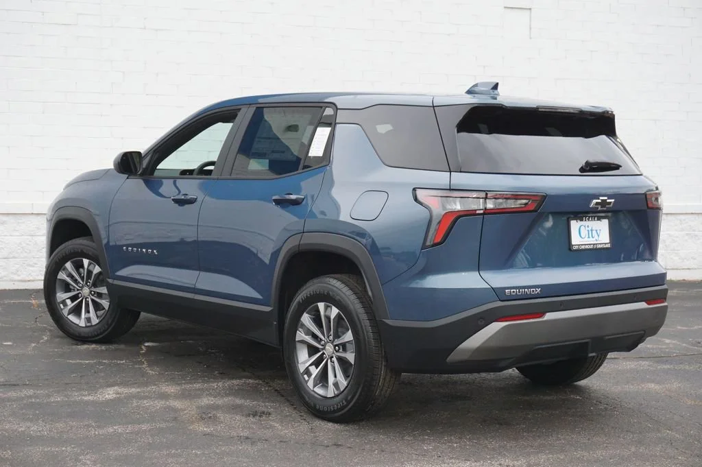 2026 Chevrolet Equinox LT - Photo 8