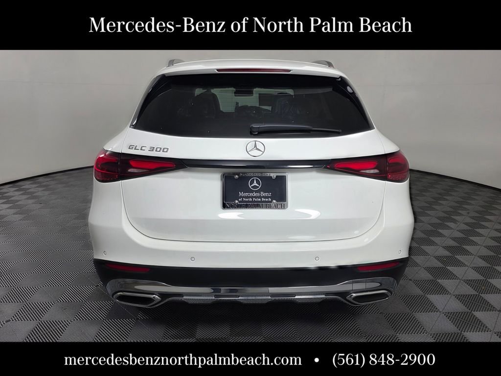 New 2026 Polar White Mercedes-Benz GLC 300 image 5