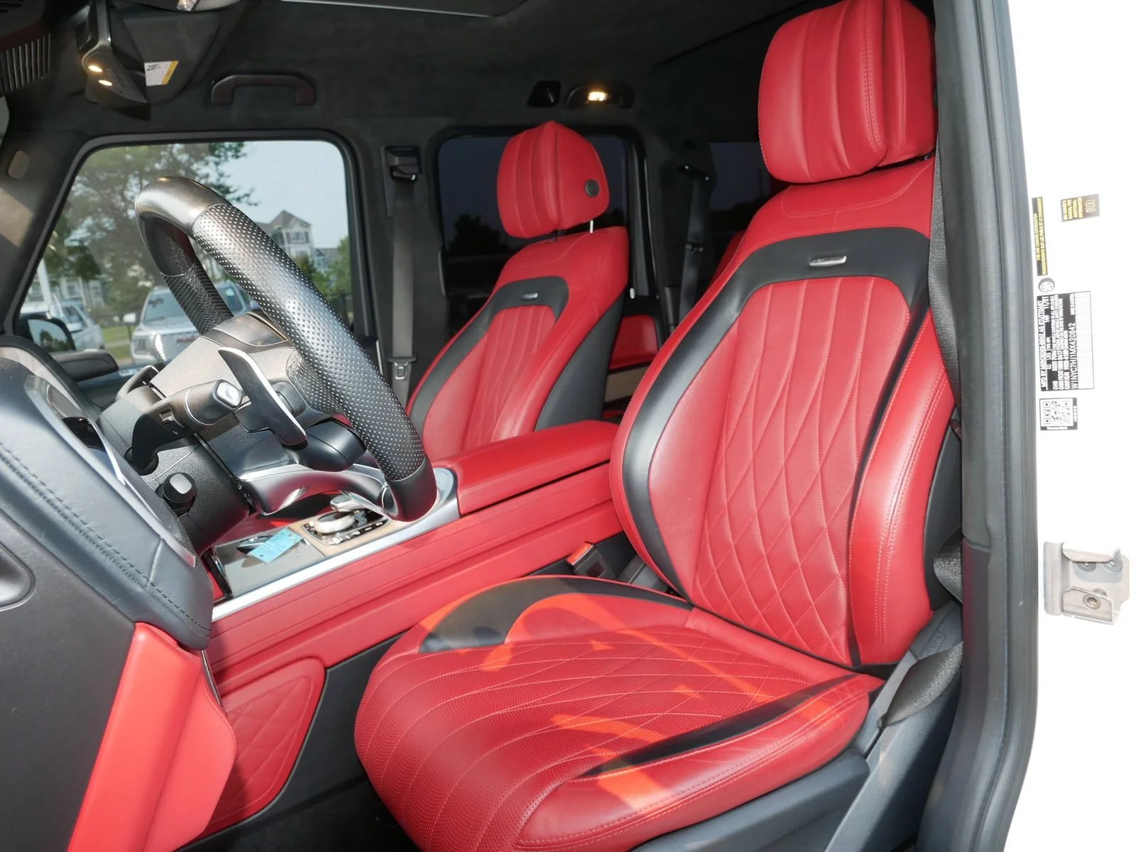 Used 2021 White Mercedes-Benz 4MATIC® image 22