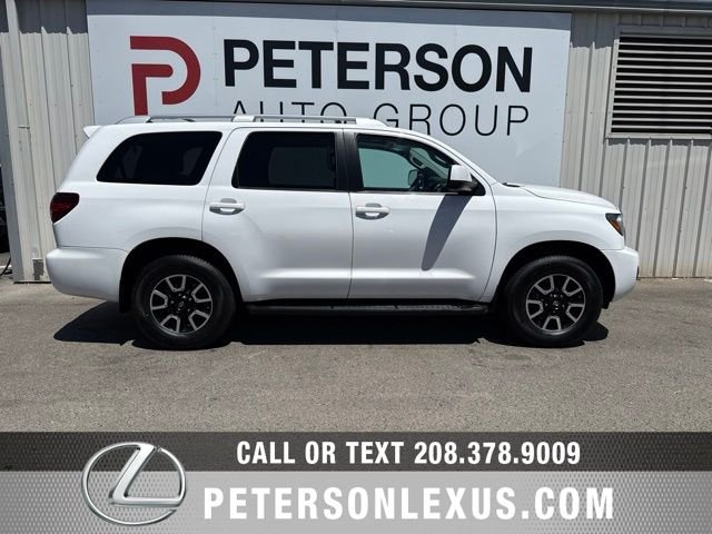 Used 2018 White Toyota SR5 image 3