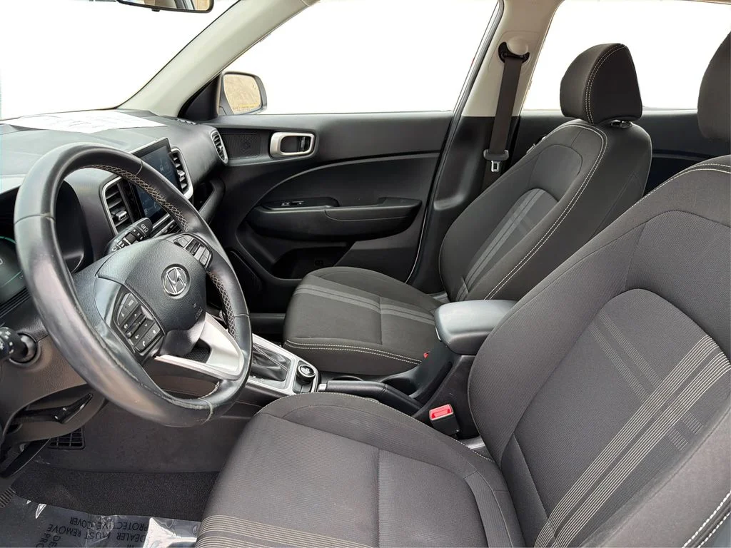 Used 2024 Lunar White Hyundai SEL image 10