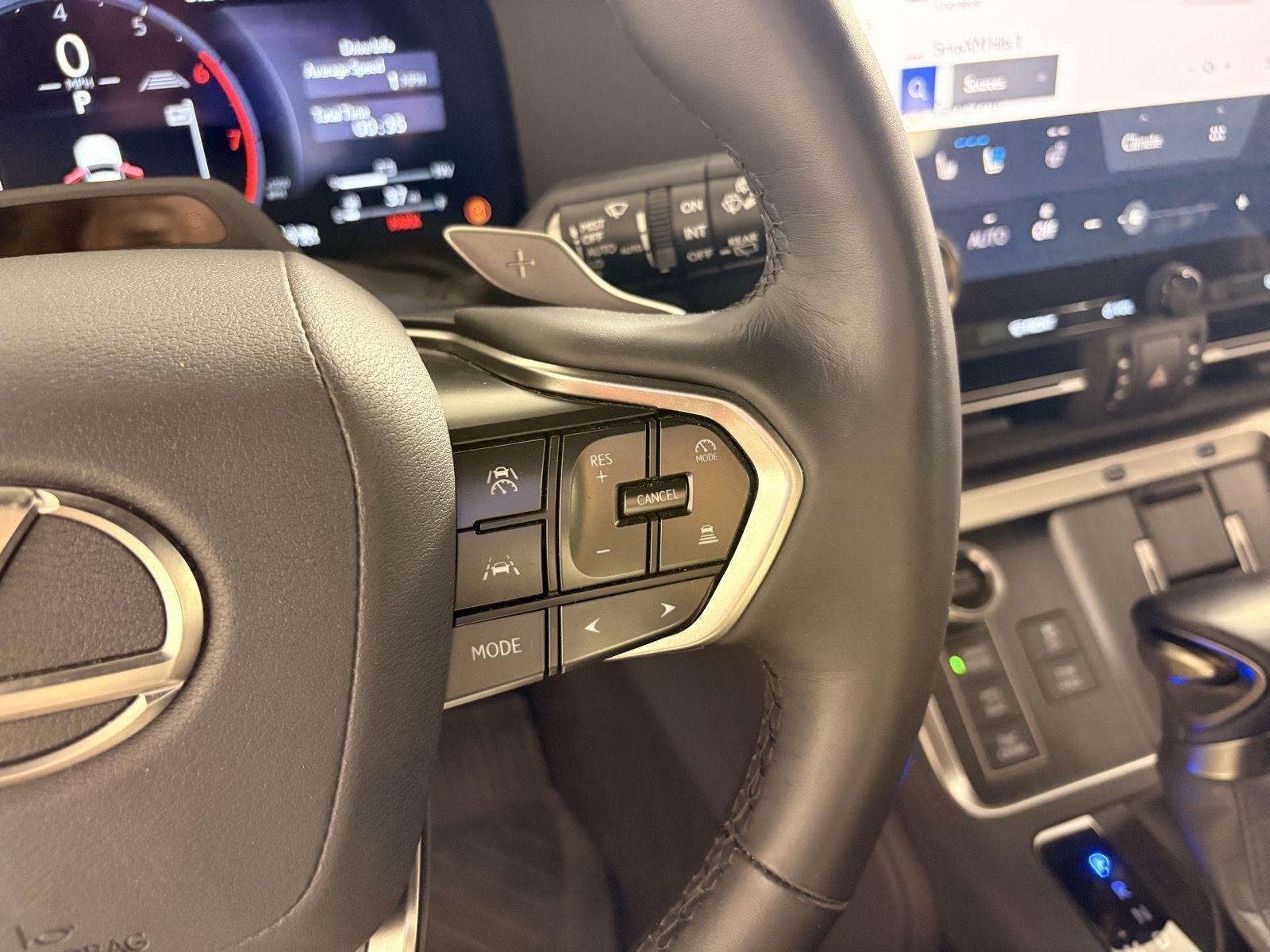 Used 2025 Nori Green Pearl Lexus GX 550 Overtrail image 27