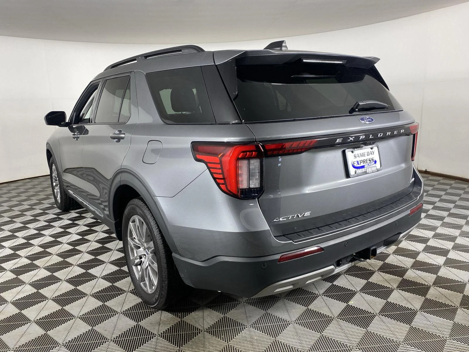 Used 2025 Carbonized Gray Ford Active image 5