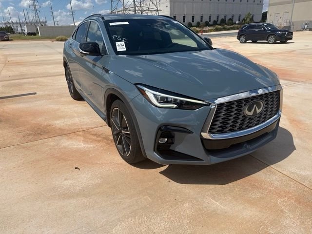 Used 2023 Gray INFINITI ESSENTIAL image 3