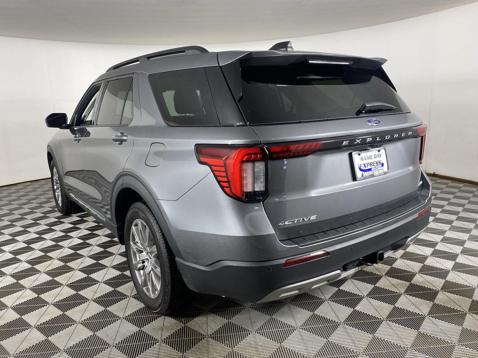 Used 2025 Carbonized Gray Ford Active image 5